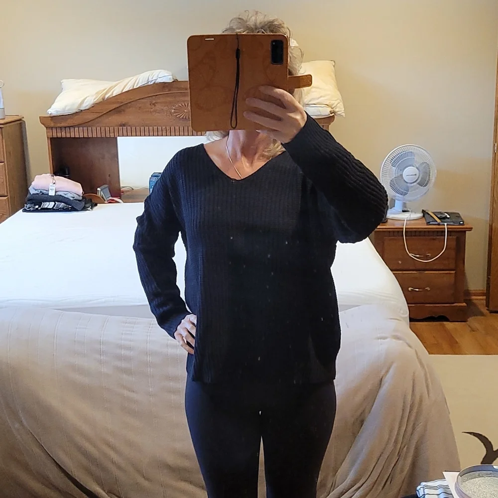Chunky Cross Twist Knot Sweater - Picture 4 of 10